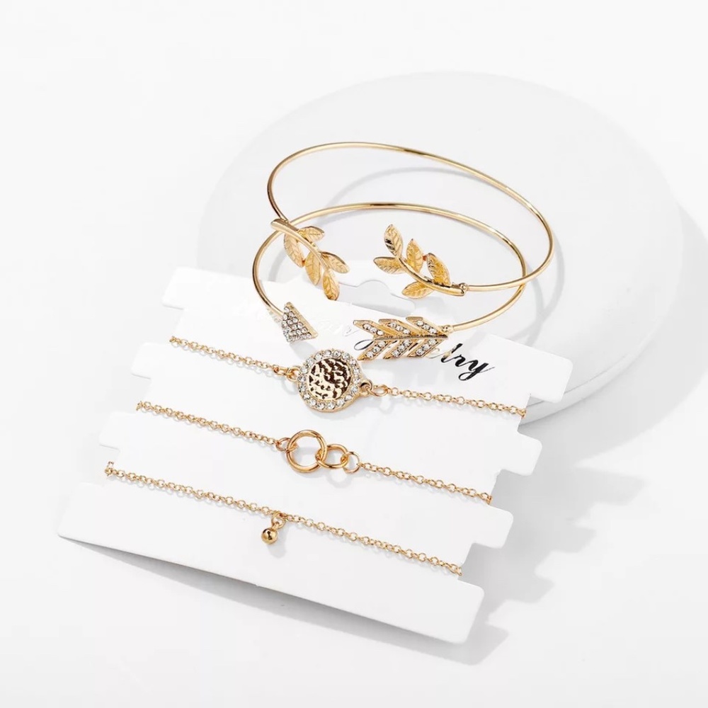 5 Piece Arrow Leaf Gold Bracelet Set - Picture 6 of 7